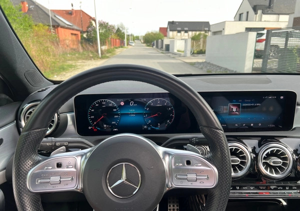 Mercedes-Benz Klasa A cena 113000 przebieg: 100000, rok produkcji 2018 z Wrocław małe 121